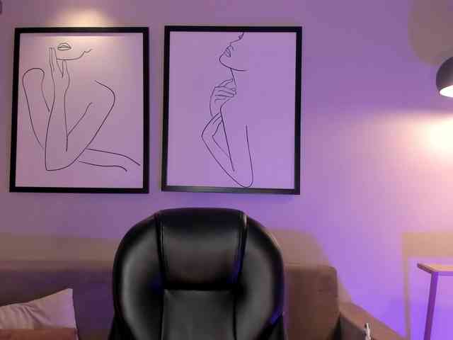 EveBenson webcam