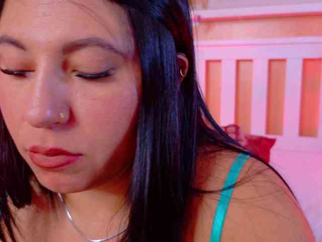 Kendalmiller webcam