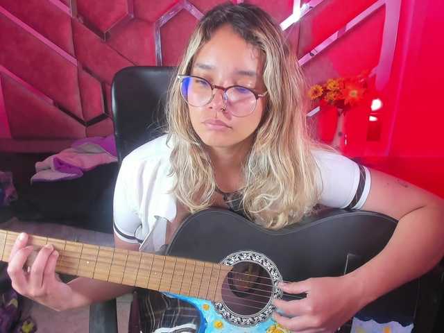 OliviaFox webcam