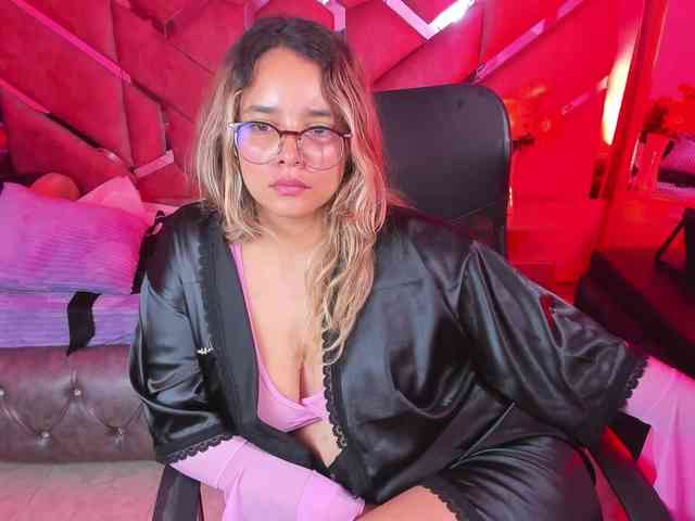 OliviaFox webcam