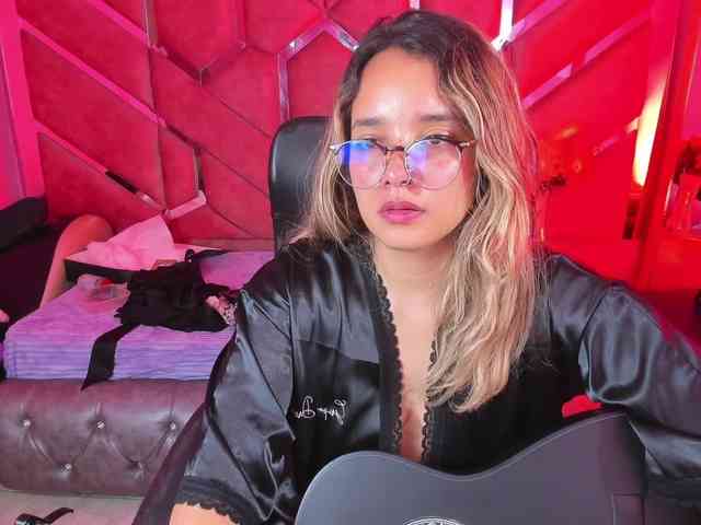 OliviaFox webcam