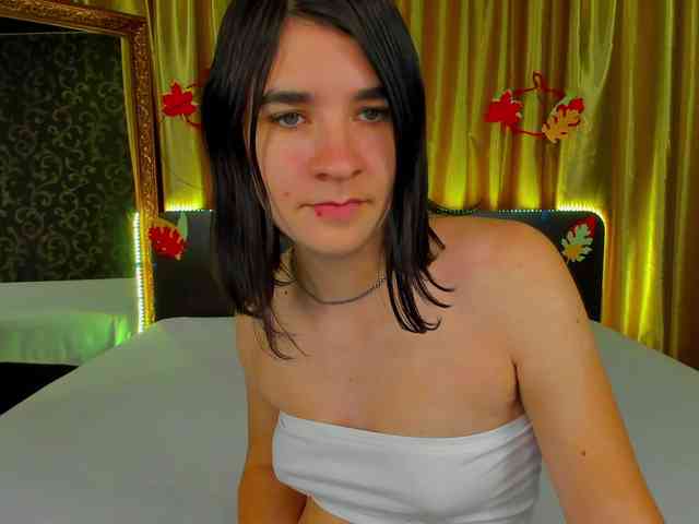 Polly-Love webcam