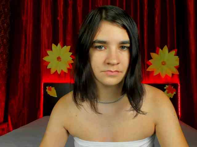 Polly-Love webcam