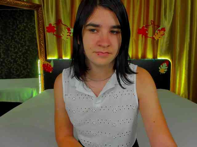 Polly-Love webcam