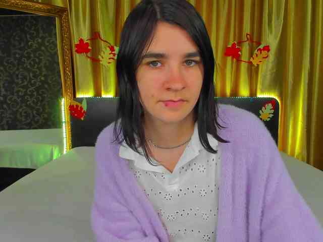 Polly-Love webcam