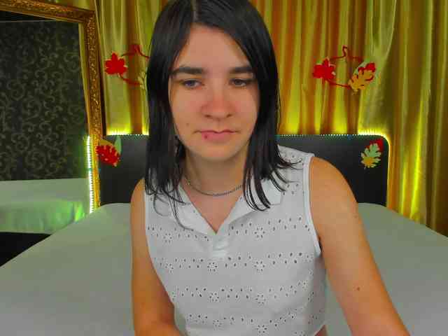 Polly-Love webcam