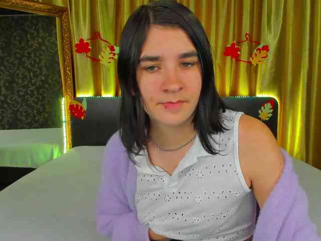 Polly-Love webcam
