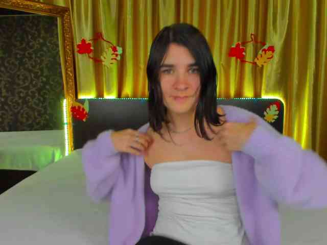Polly-Love webcam