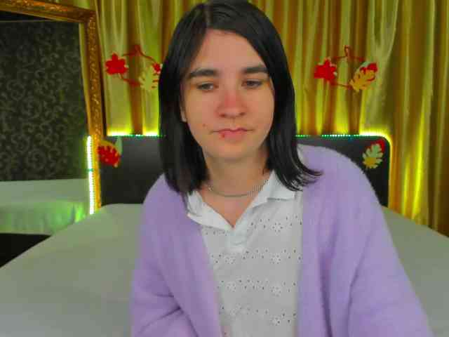 Polly-Love webcam