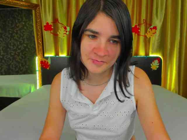 Polly-Love webcam