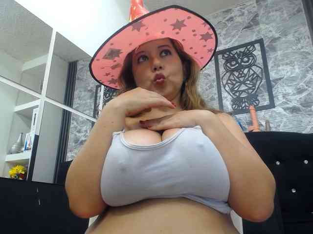 big-tits-horny webcam