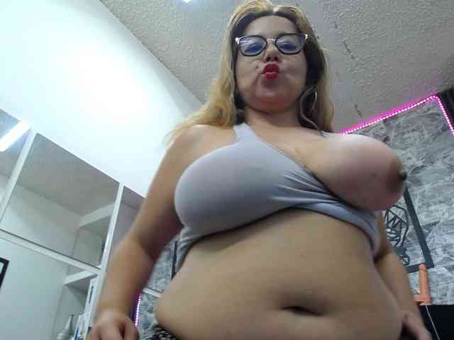 big-tits-horny webcam