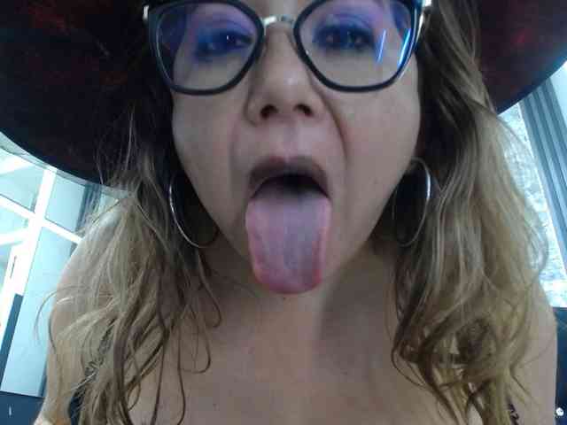 big-tits-horny webcam