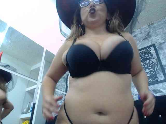 big-tits-horny webcam