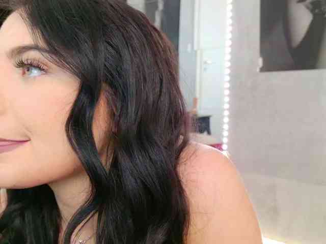 Celya-Chanel webcam