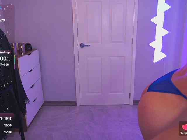 DanikaDillan webcam