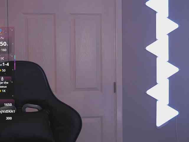 DanikaDillan webcam