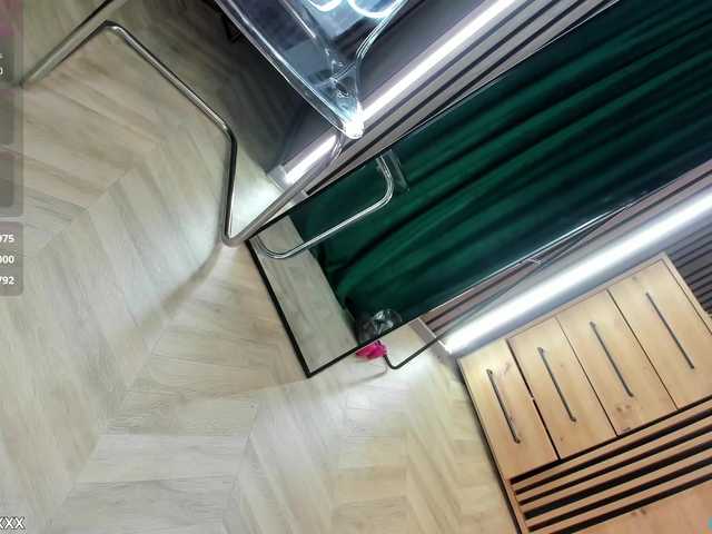 Entrez le videochat erotique avec le
modèle DiamondJo DiamondJo