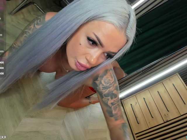 Vai a chattare su DiamondJo DiamondJo