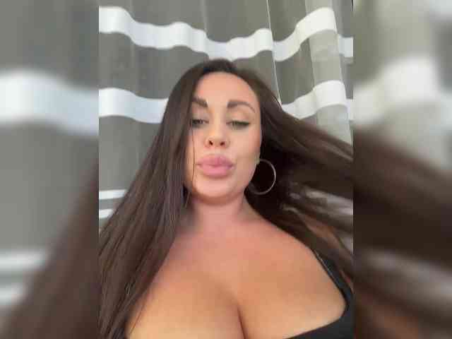 -Hennessy- webcam