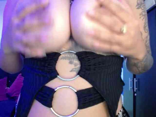 anyablack230 webcam