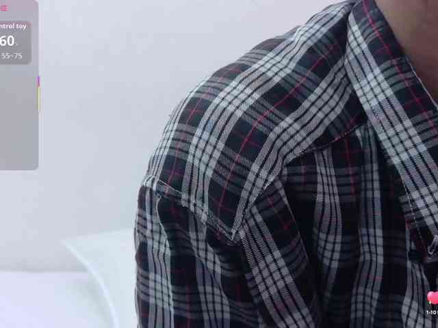 yourcuteneighbourr webcam