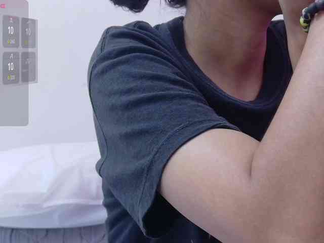 yourcuteneighbourr webcam