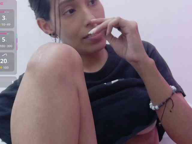 yourcuteneighbourr webcam