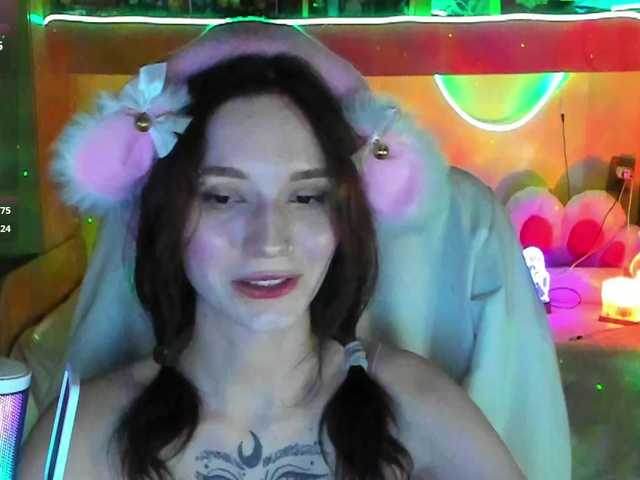Elven1kiss webcam