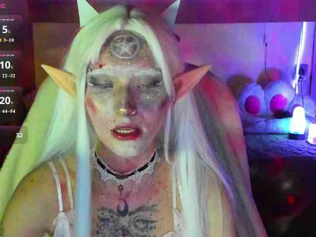Elven1kiss webcam