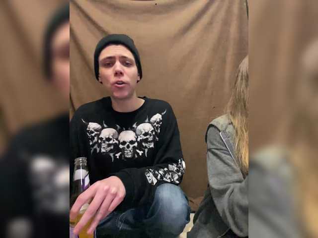 Рунетки: девчонки подсматривают как парень дрочит, секс чат бесплатно