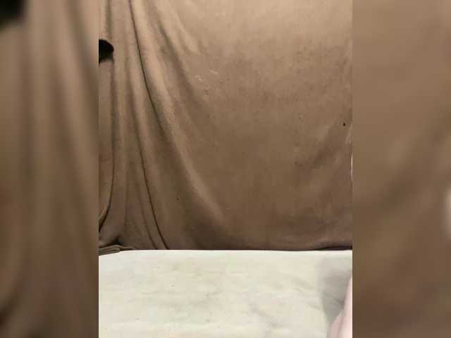 Entrez le videochat erotique avec le
modèle zaebokroom999 zaebokroom999
