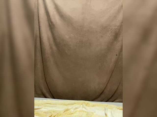 Entra en el chat con el modelo zaebokroom999 zaebokroom999