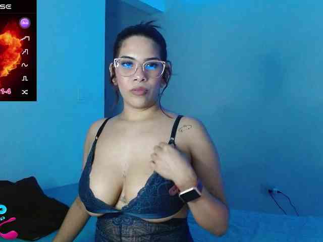 mishellcollins webcam