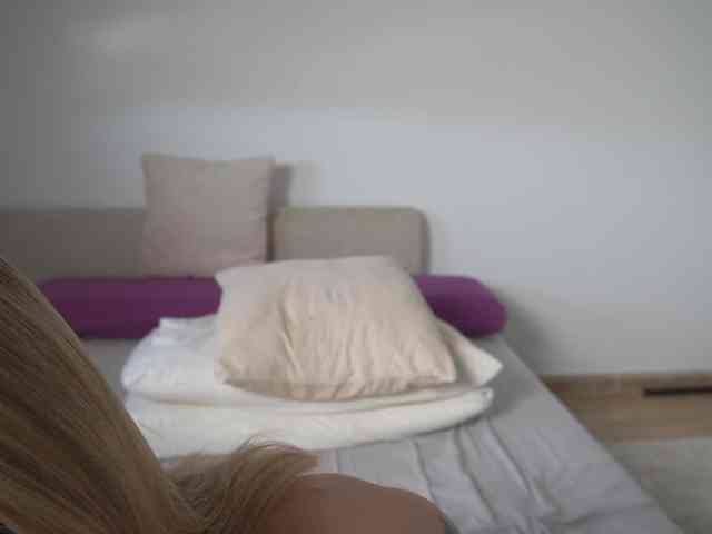 new1dee webcam