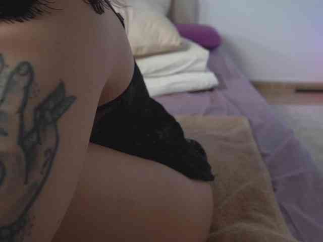 new1dee webcam