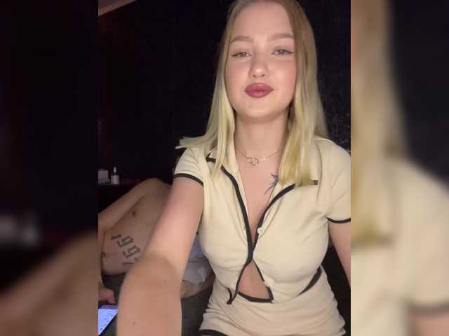 Accedi alla chat con il nickname -The-sweet-couple- -The-sweet-couple-