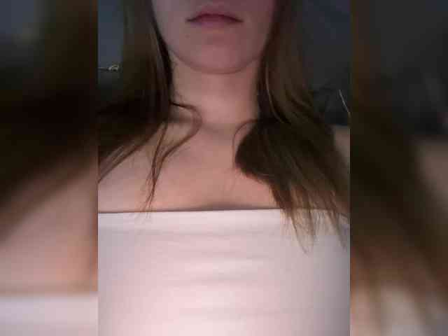 Kira5687 webcam