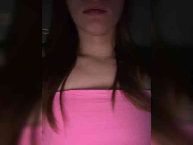 Kira5687 webcam