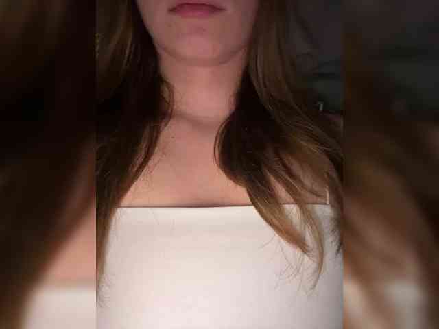 Kira5687 webcam