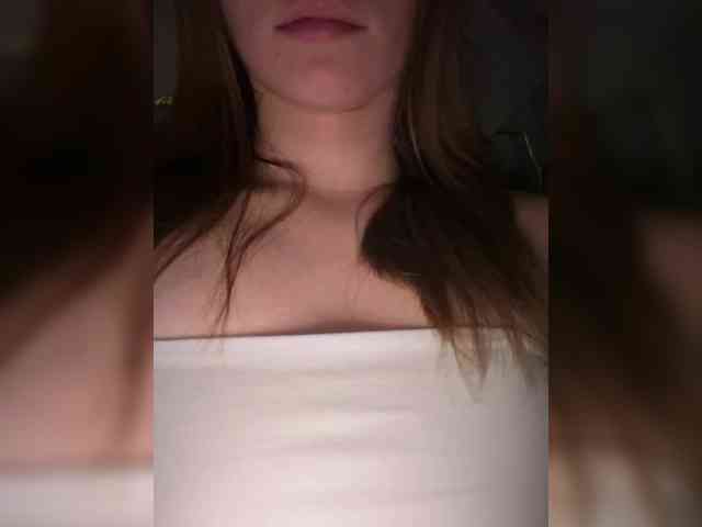 Kira5687 webcam