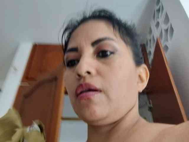Naatashaa webcam