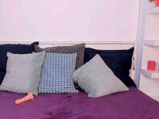 KristalWilder webcam