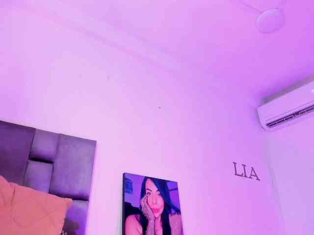 Lia-johnsonn webcam