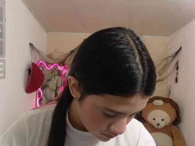 Chiara-tay webcam