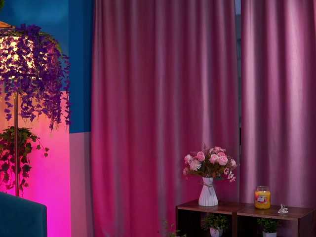 go to chat with TheAyana