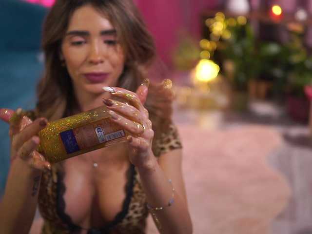 Gratis Live Sexcam mit TheAyana TheAyana