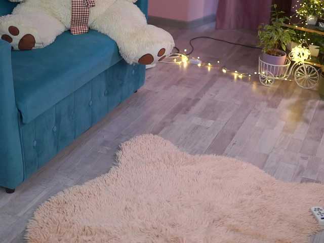 go to chat with TheAyana