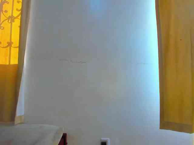 Lilyusk11 webcam