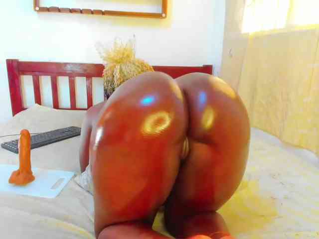 Lilyusk11 webcam